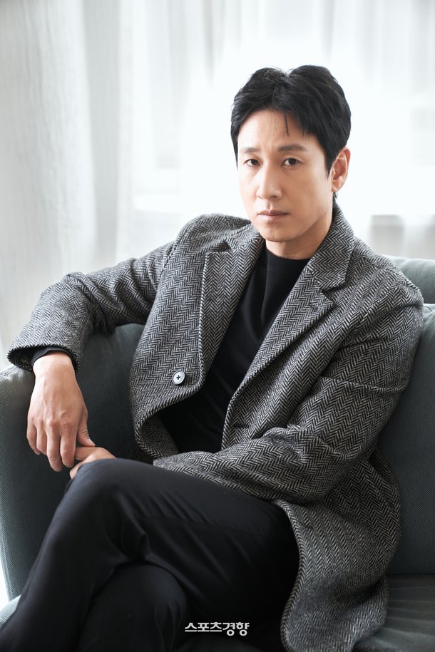 Bê bối đời tư của Lee Sun Kyun và loạt diễn viên ảnh hưởng thế nào tới điện ảnh Hàn Quốc? - Ảnh 1.