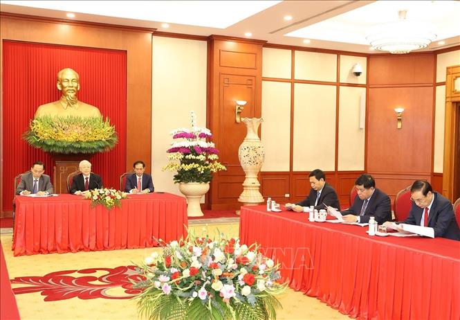 Tổng Bí thư Nguyễn Phú Trọng điện đàm với Tổng thống Pháp Emmanuel Macron - Ảnh 3.