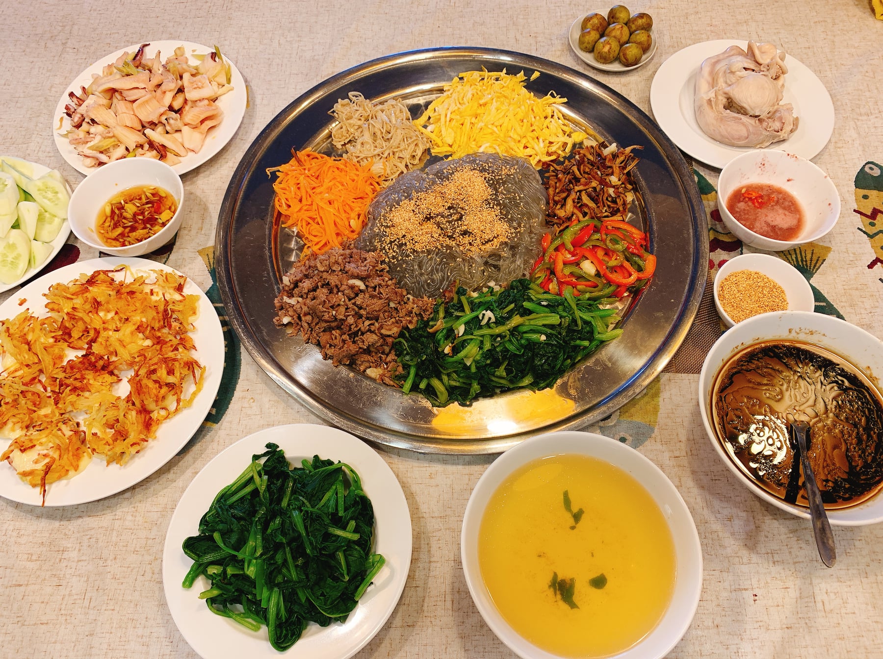Mách bạn cách làm món miến trộn Hàn Quốc chuẩn vị tại nhà, đổi món cho gia đình ngày mưa lạnh - Ảnh 4.