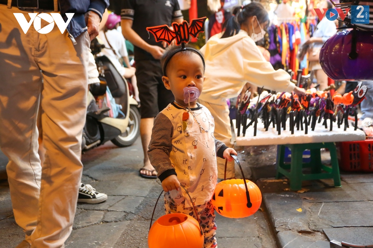 Muôn sắc Halloween lên phố Hàng Mã   - Ảnh 8.