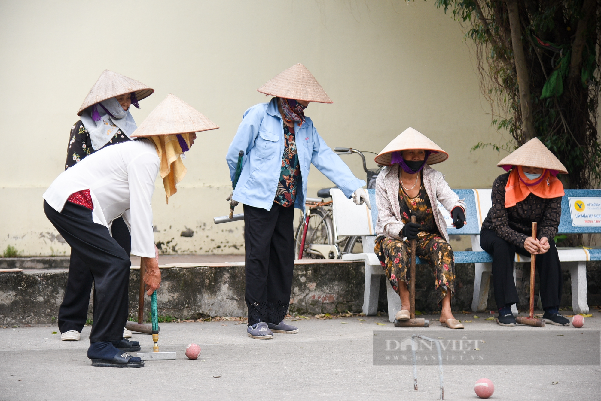 Người dân ngoại thành Hà Nội say mê vung gậy chơi môn thể thao quý tộc châu Âu - Ảnh 2.
