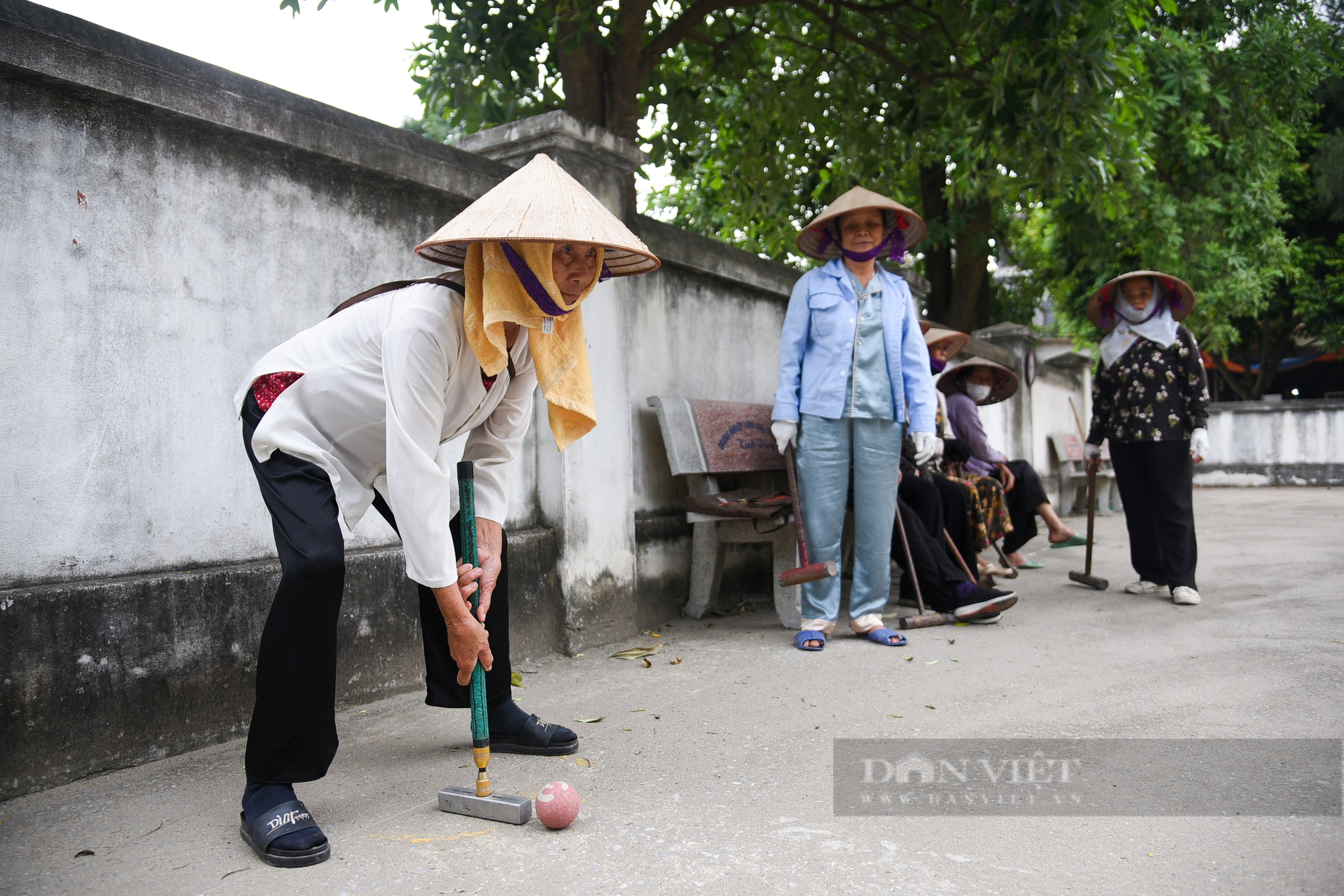 Người dân ngoại thành Hà Nội say mê vung gậy chơi môn thể thao quý tộc châu Âu - Ảnh 6.