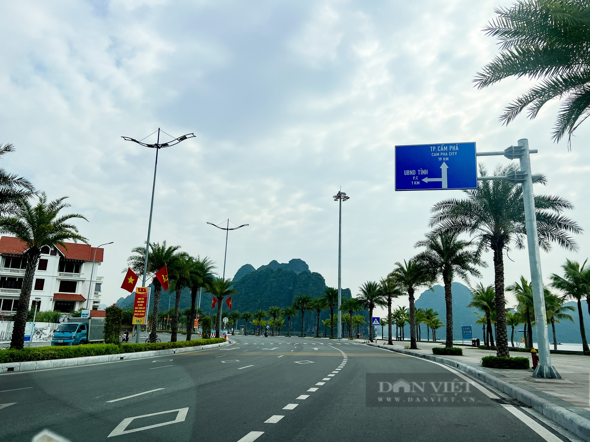 Toàn cảnh đường bao biển xuyên núi trị giá hơn 2.000 tỷ đồng kết nối hai thành phố lớn của Quảng Ninh - Ảnh 2.
