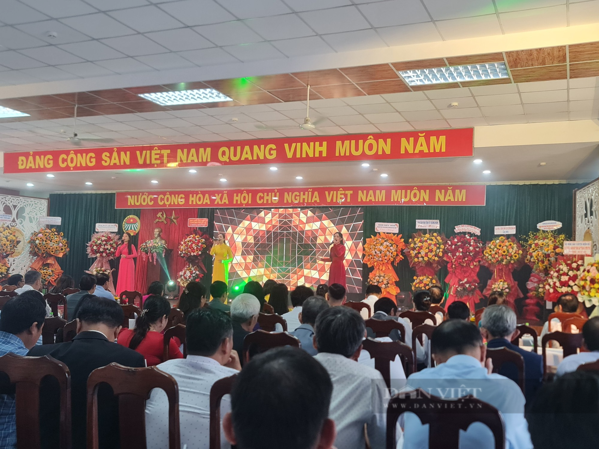 Trung tâm Giáo dục nghề nghiệp và Hỗ trợ Nông dân Quảng Nam là bệ đỡ của nông dân   - Ảnh 7.