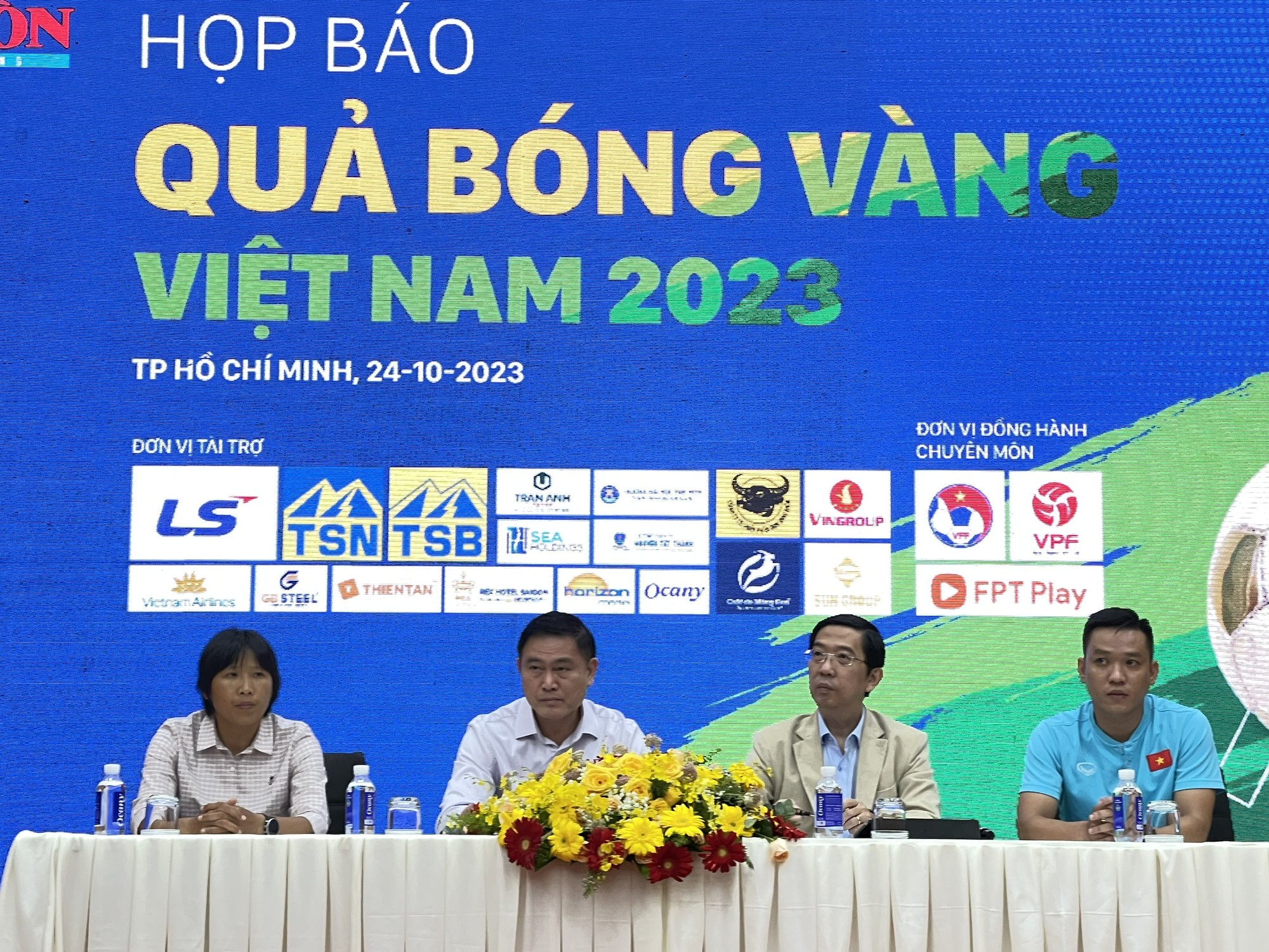Quả bóng vàng Việt Nam 2023: Văn Quyết bị loại khỏi danh sách đề cử - Ảnh 2.