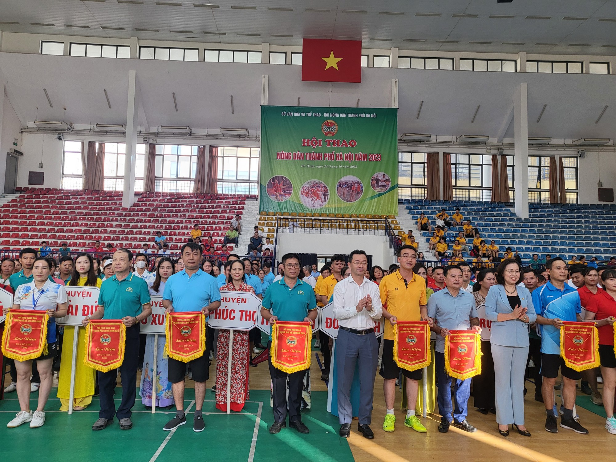 400 vận động viên sôi nổi tranh tài tại Hội thao Nông dân thành phố Hà Nội - Ảnh 1.