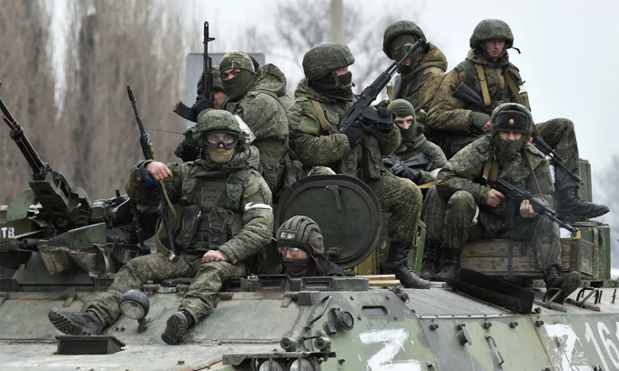 Tình báo Ukraine phát hiện Nga tập trung hơn 400.000 quân ở Ukraine - Ảnh 1.