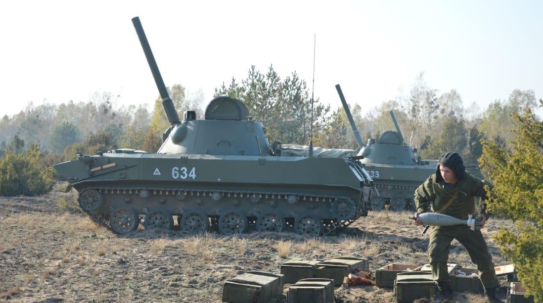 Hình ảnh pháo cối tự hành của Nga &quot;đội giáp sắt&quot; ra tiền tuyến - Ảnh 14.