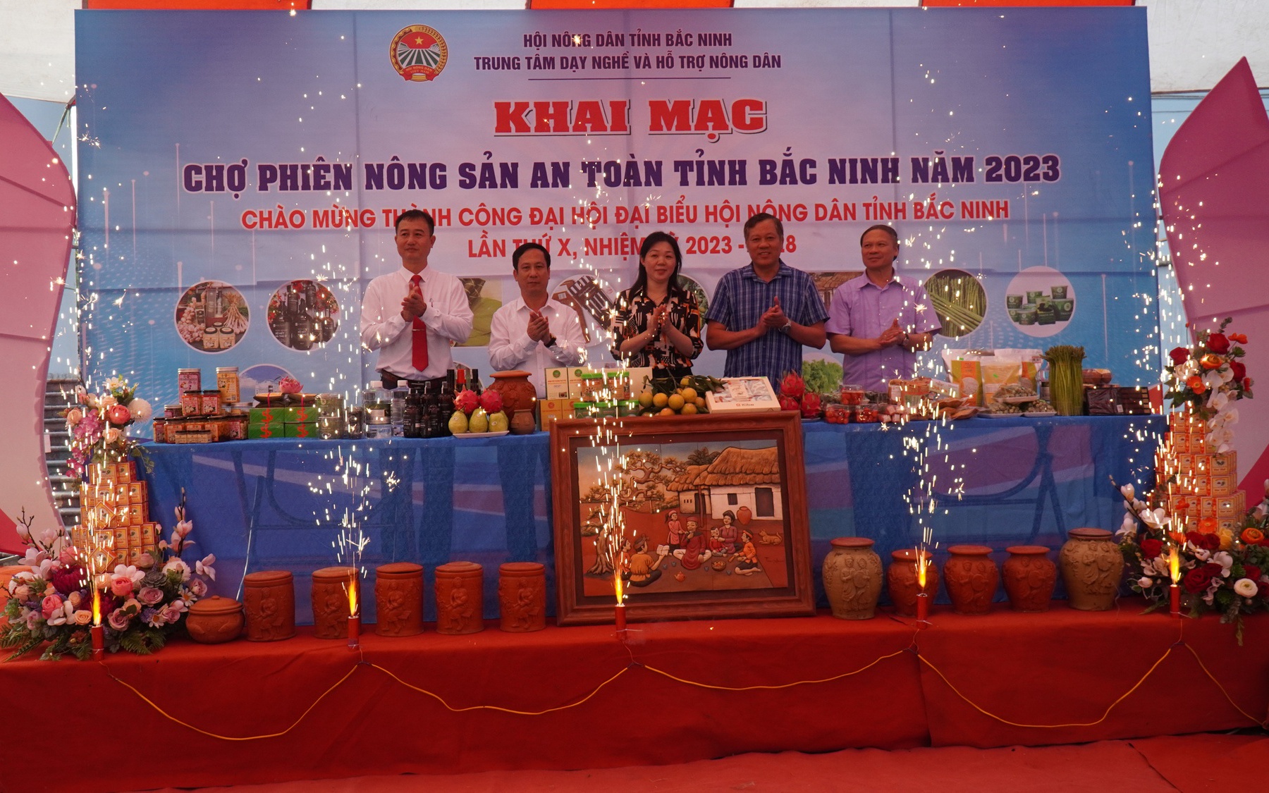 Hội Nông dân tỉnh Bắc Ninh tổ chức chợ phiên nông sản an toàn, thúc đẩy quảng bá, tiêu thụ sản phẩm OCOP 