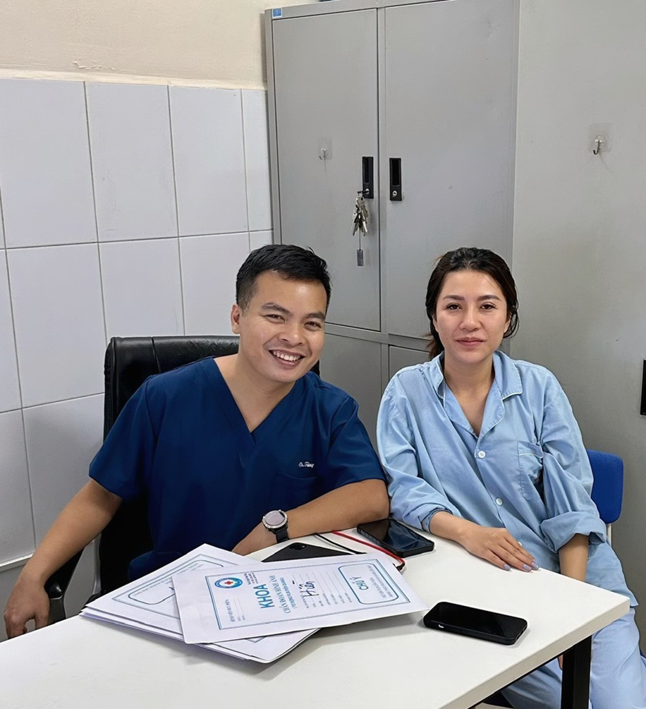 Bác sĩ Nguyễn Thanh Tùng - Bàn tay vàng điều trị sỏi thận - Ảnh 3.