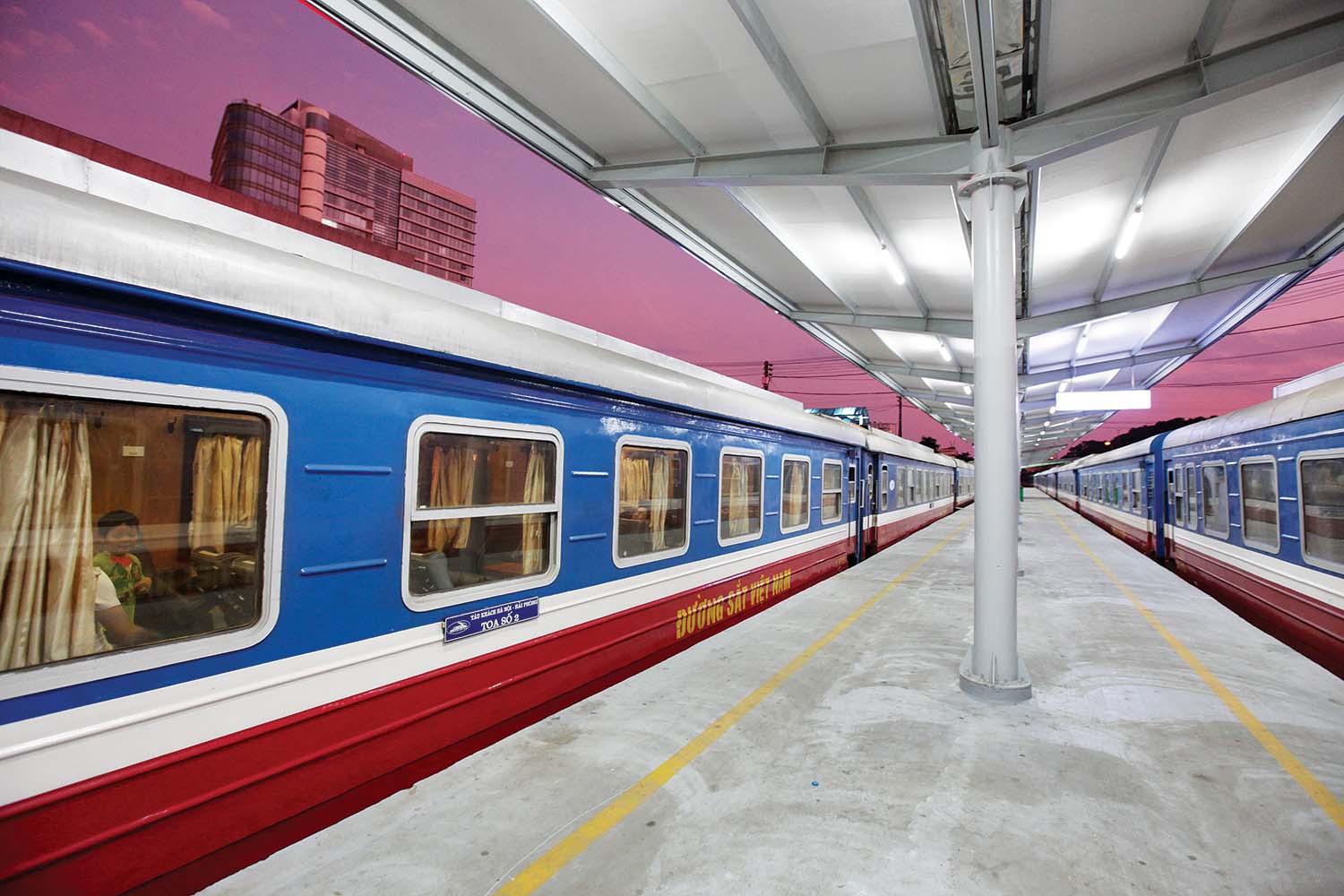 Đường sắt Việt Nam cơ cấu lại mô hình hoạt động theo cơ chế thị trường - Ảnh 1.