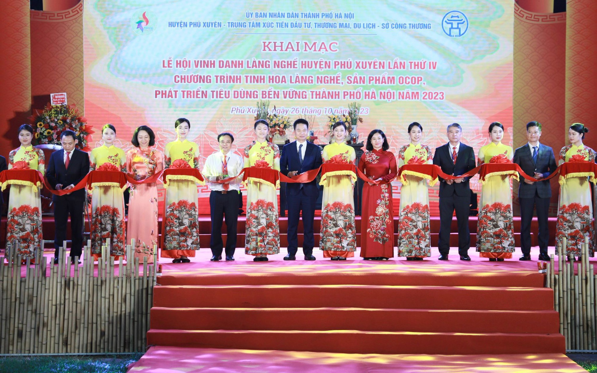 Hà Nội: 100 doanh nghiệp, 220 gian hàng tham gia Lễ hội vinh danh làng nghề huyện Phú Xuyên lần thứ IV năm 2023 - Ảnh 1.