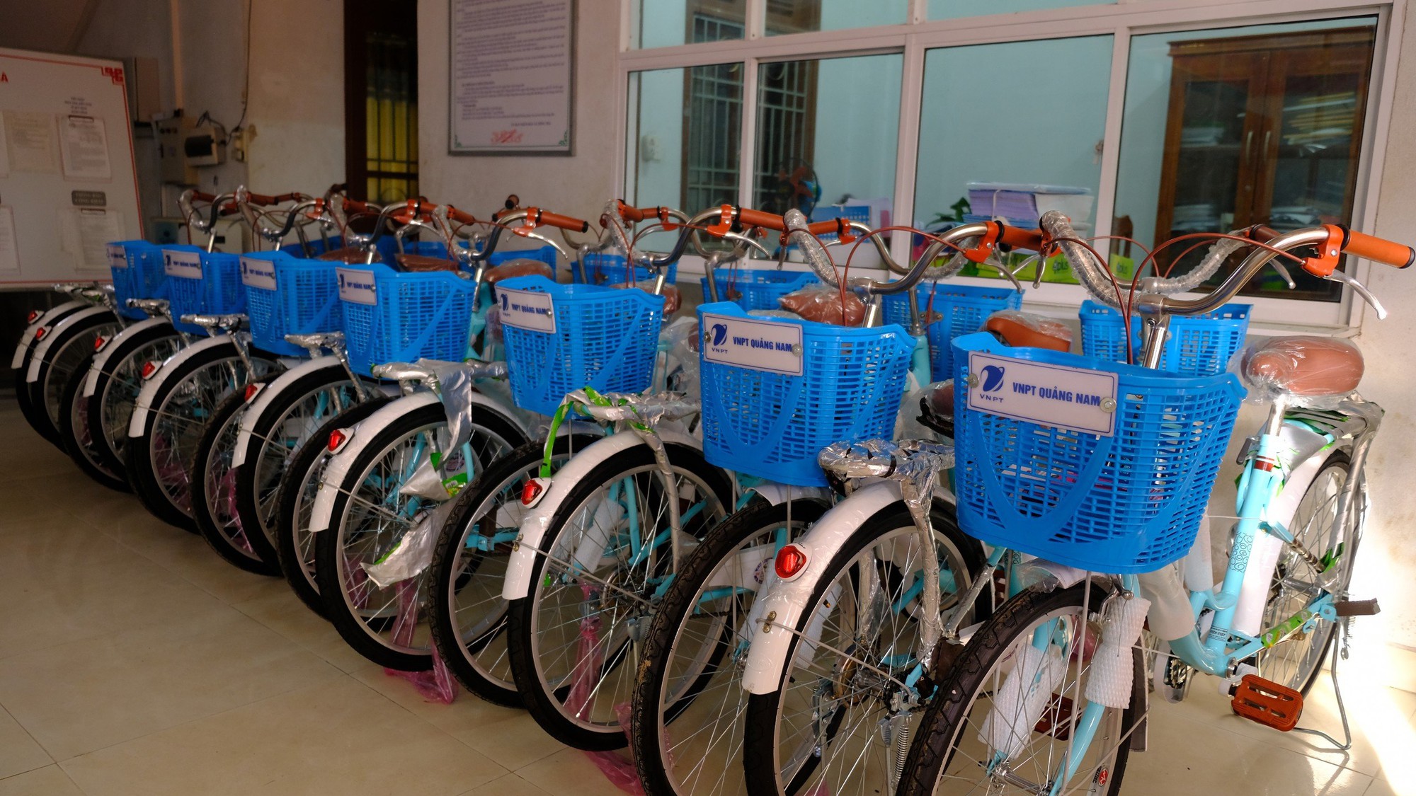 VNPT Quảng Nam trao 30 xe đạp cho học sinh nghèo - Ảnh 2.