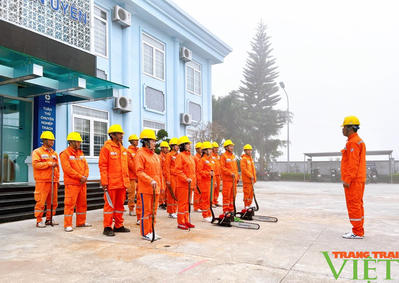 Công ty Điện lực Lai Châu: Đẩy mạnh xây dựng văn hóa an toàn lao động - Ảnh 1.