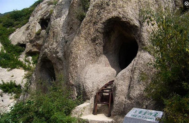 Bí ẩn hồn ma trong hang động bỏ hoang gần Vạn Lý Trường Thành - Ảnh 2.