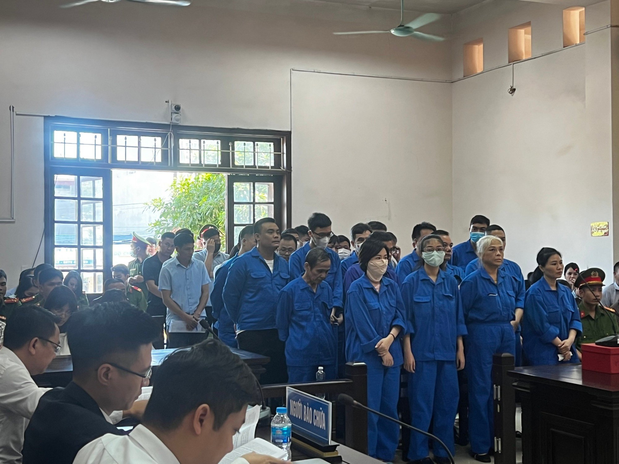 Vụ khai thác than lậu ở Thái Nguyên: 33 bị cáo chính thức bị tuyên án, hình phạt cao nhất 19 năm tù giam - Ảnh 1.
