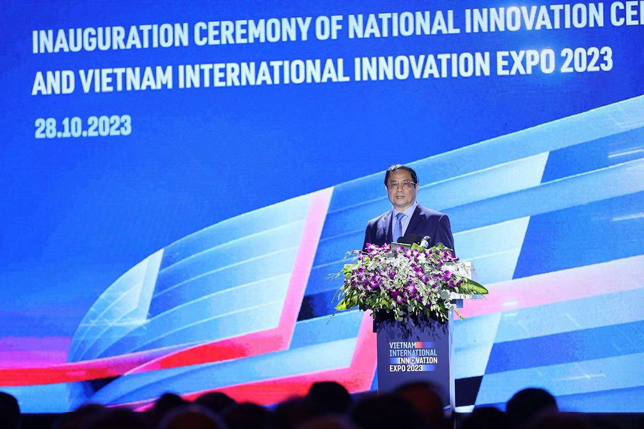 Thủ tướng Phạm Minh Chính: Chỉ có vươn lên bằng đổi mới sáng tạo mới theo kịp tiến bộ nhân loại - Ảnh 1.