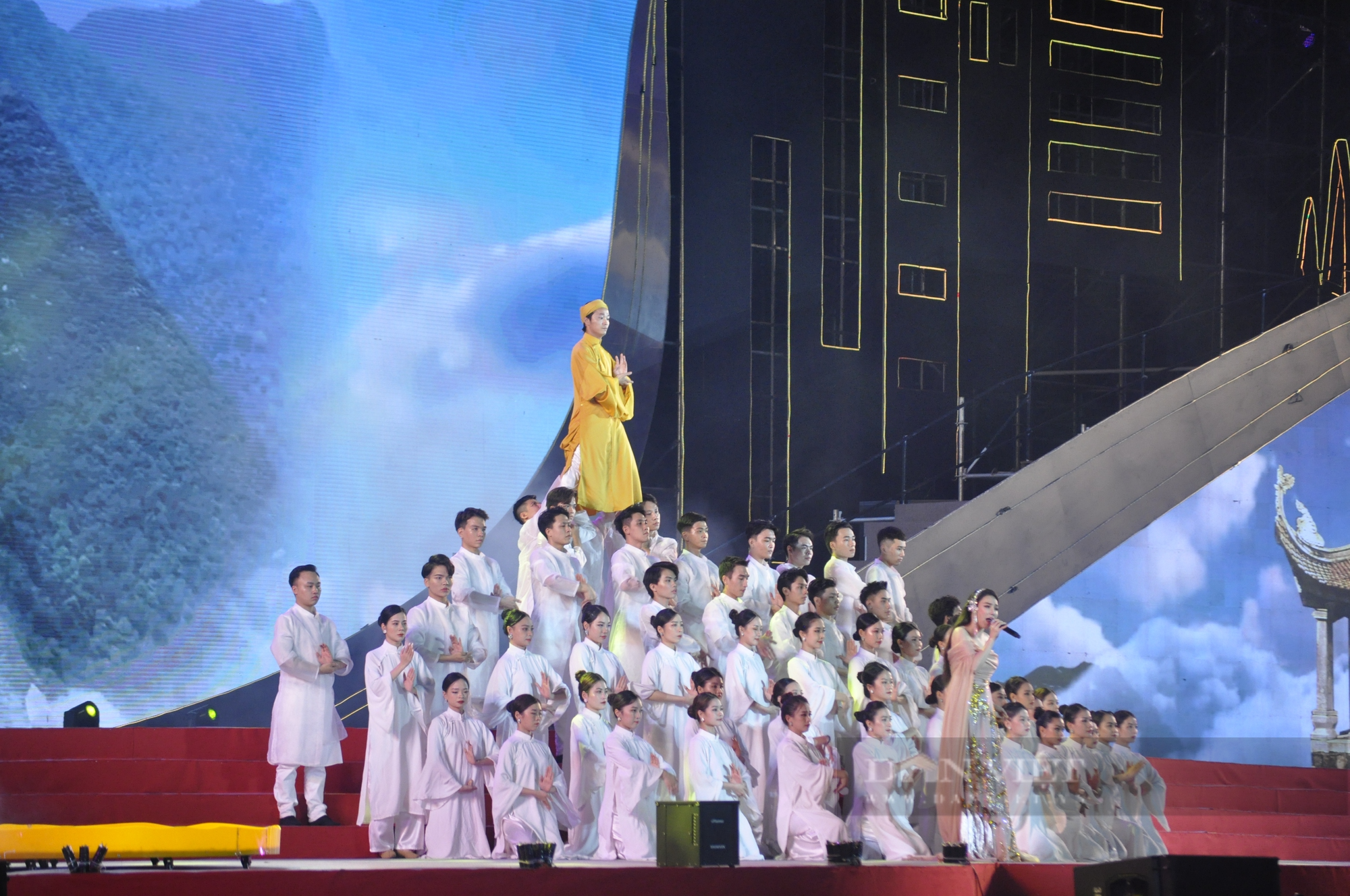 Mãn nhãn với màn trống hội lớn nhất Việt Nam trong lễ kỷ niệm 60 năm Ngày thành lập tỉnh Quảng Ninh - Ảnh 13.