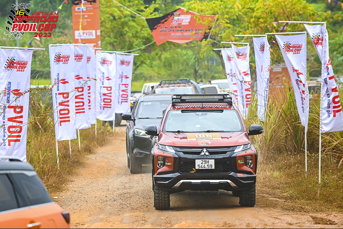 Giải đua xe ô tô địa hình VOC 2023 lớn nhất Việt Nam khởi tranh - Ảnh 2.