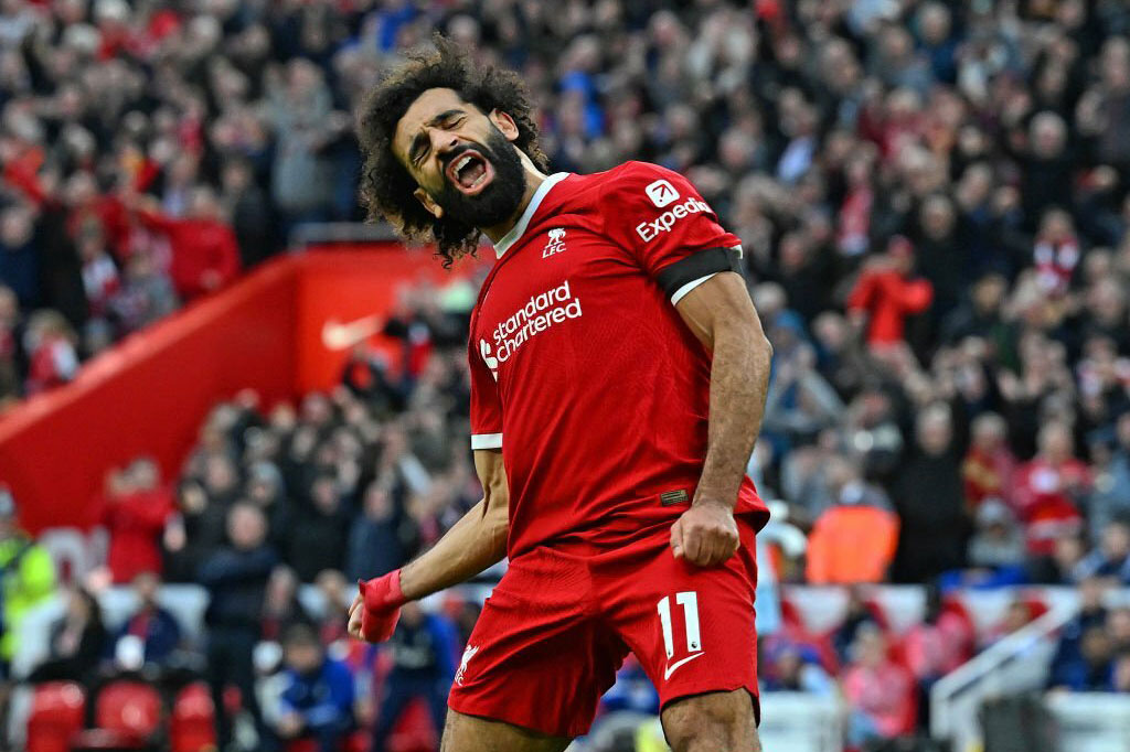 Salah chạm mốc 14 bàn ghi bàn hoặc kiến tạo liên tiếp, Liverpool đại thắng Nottingham - Ảnh 1.
