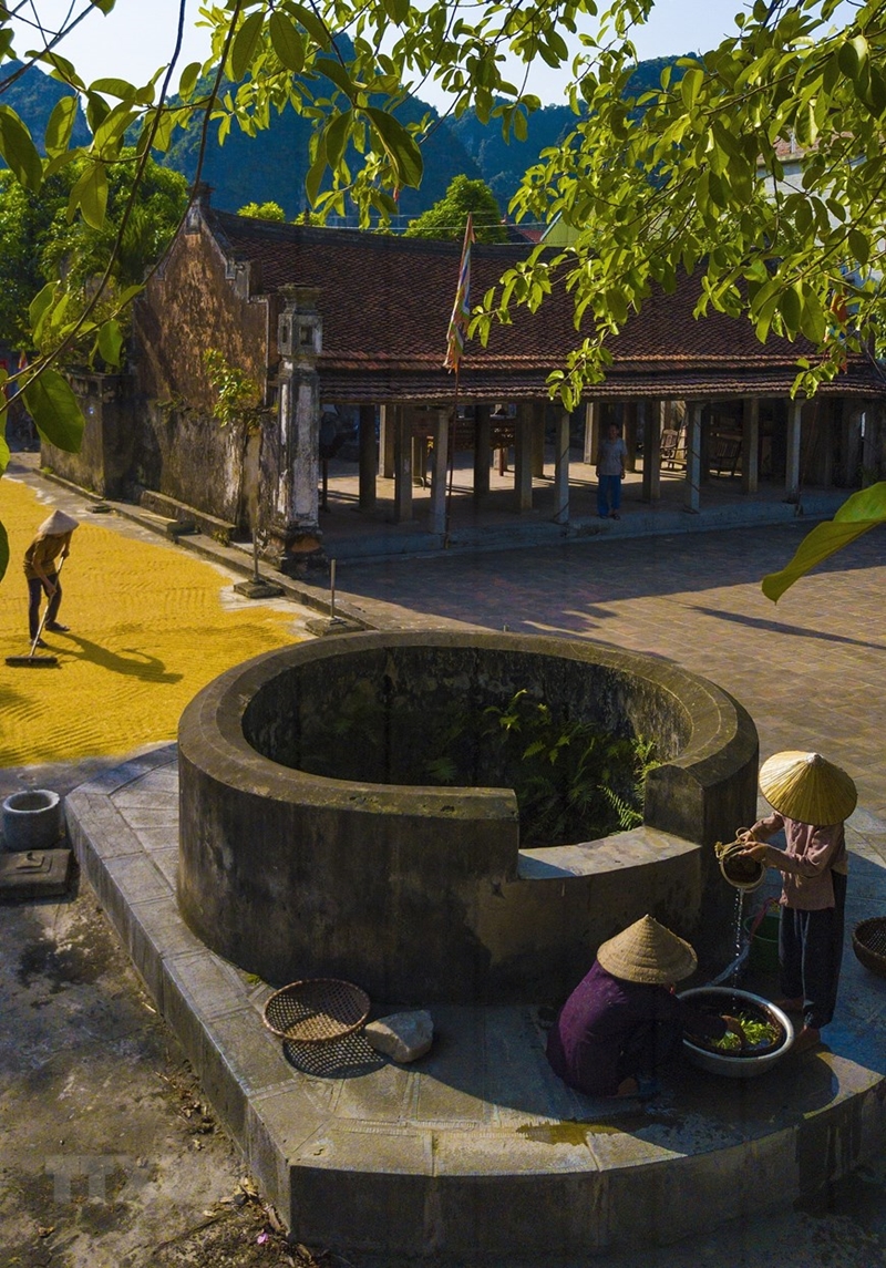 Làng cổ Hoa Lư ở Ninh Bình có những cái giếng làng đẹp như phim, nước trong văn vắt - Ảnh 6.