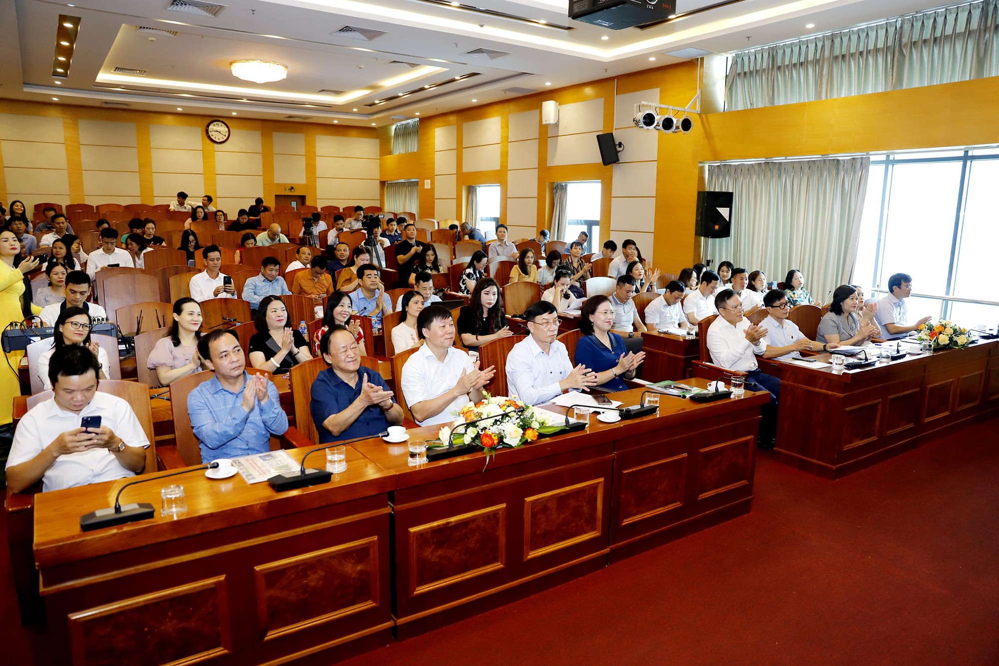 Họp báo Chương trình Tự hào nông dân Việt Nam 2023 - Ảnh 1.