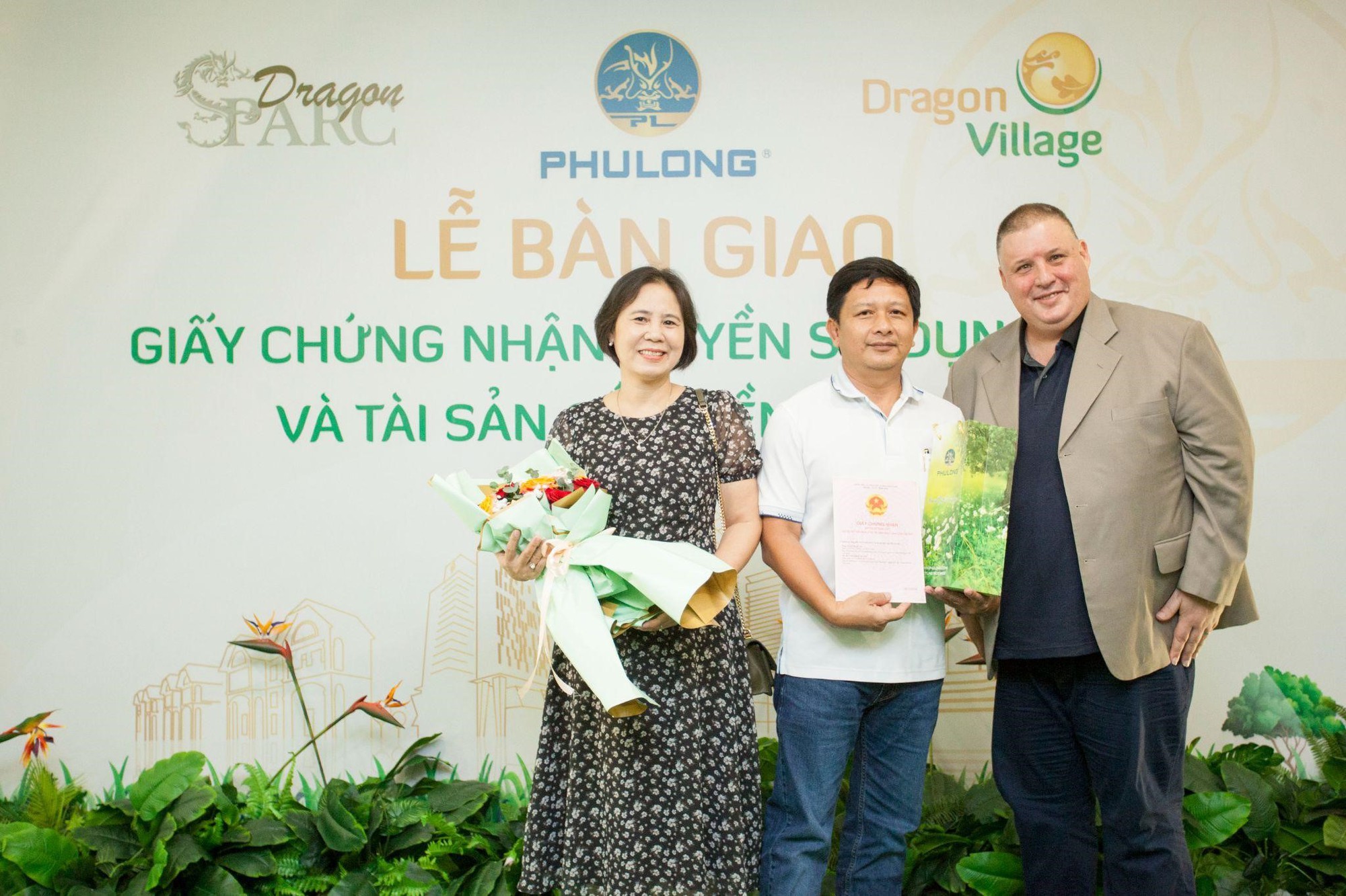Phú Long chính thức trao sổ hồng cho cư dân Dragon Village và Dragon Parc - Ảnh 7.
