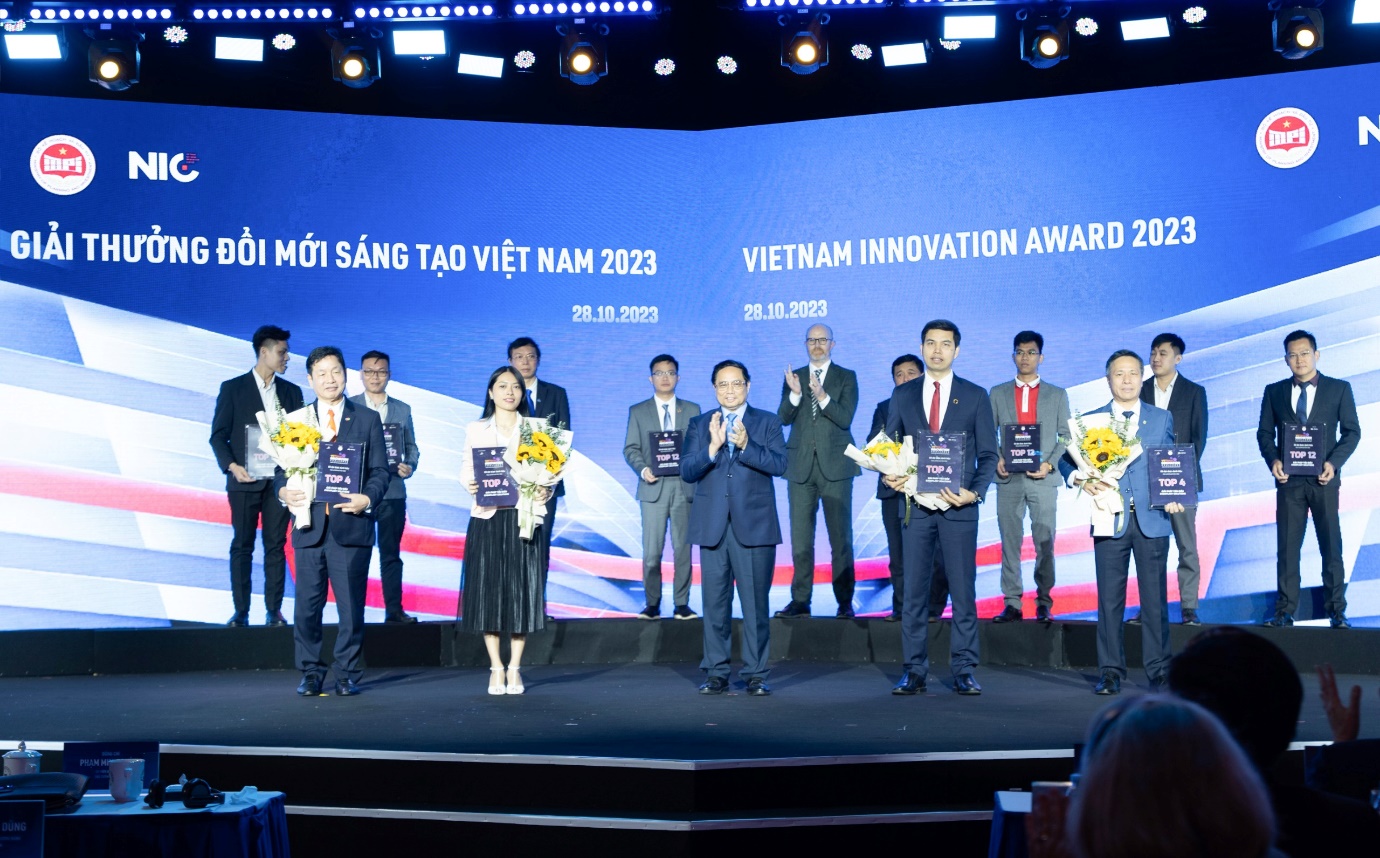 MISA AMIS được Thủ tướng Chính phủ trao giải thưởng đổi mới sáng tạo toàn diện - Ảnh 1.