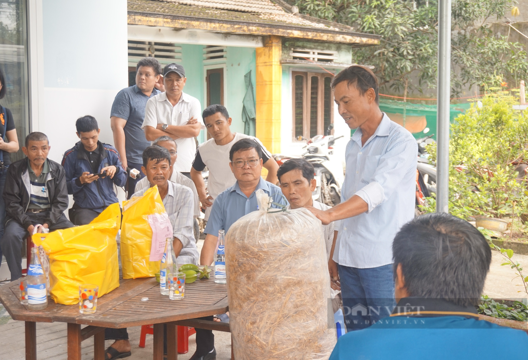 Cán bộ, hội viên nông dân Đà Nẵng tham quan các mô hình xử lý rác thải hữu cơ thân thiện môi trường - Ảnh 6.