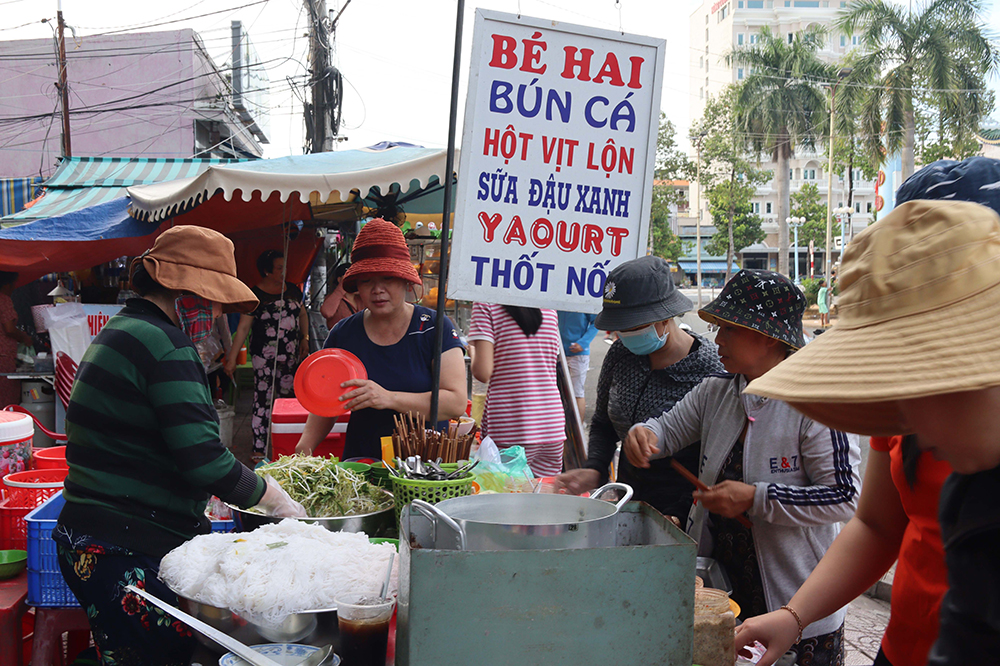 Về Châu Đốc ăn bún cá - Ảnh 12.