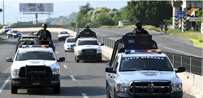 Kỳ lạ chuyện cảnh sát hộ tống, bảo vệ quả chanh ở Mexico - Ảnh 6.