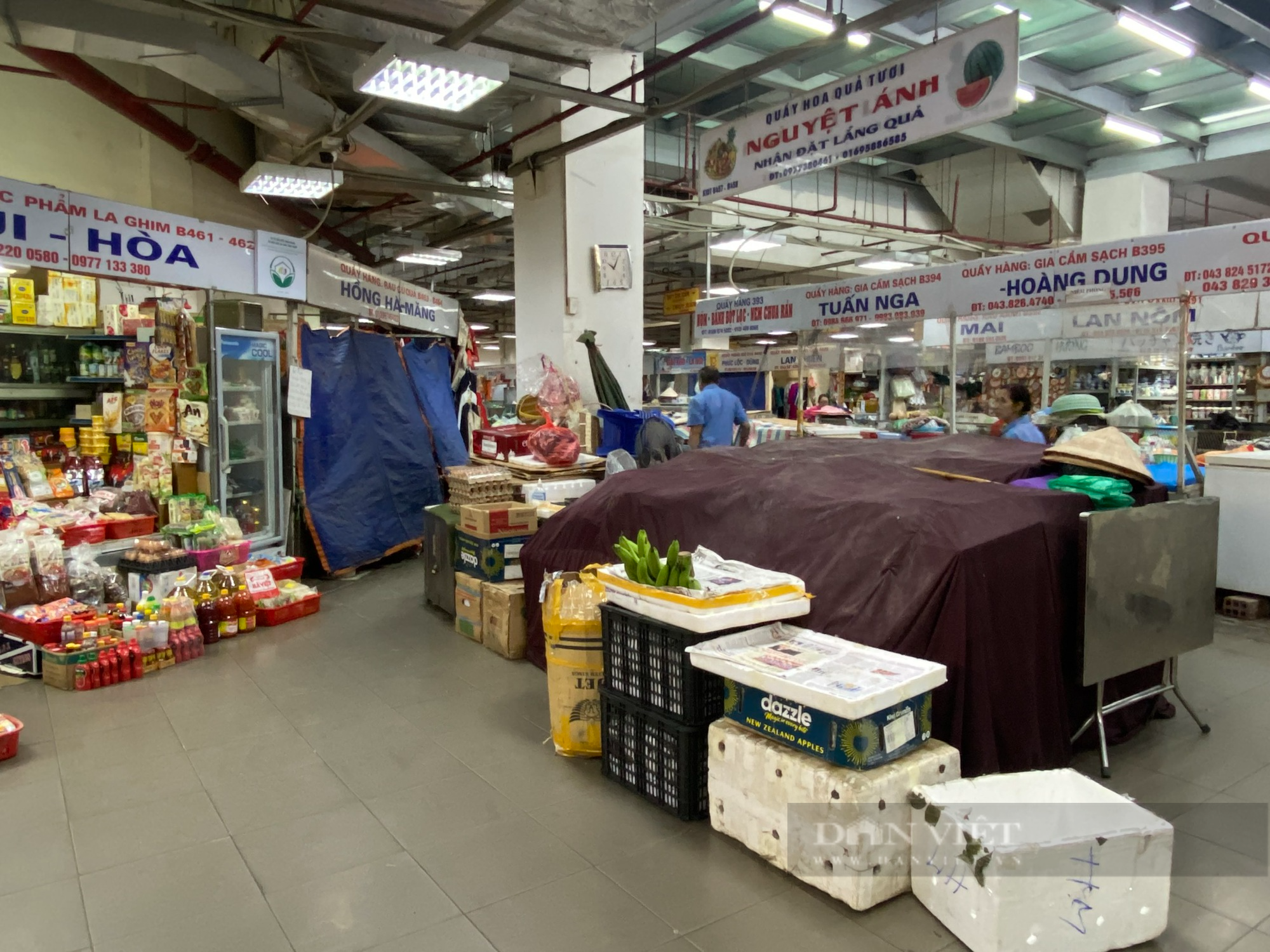 Khu chợ nổi tiếng tại trung tâm Thủ đô ế ẩm, tiểu thương ngồi đan len, lướt điện thoại - Ảnh 6.