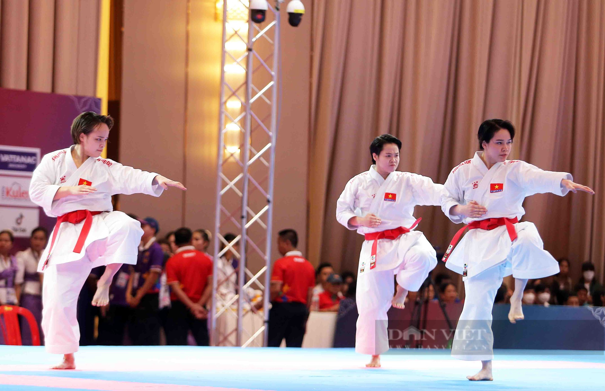 Lịch thi đấu ASIAD 2023 ngày 6/10 của đoàn TTVN: Chờ HCV đồng đội karate - Ảnh 1.