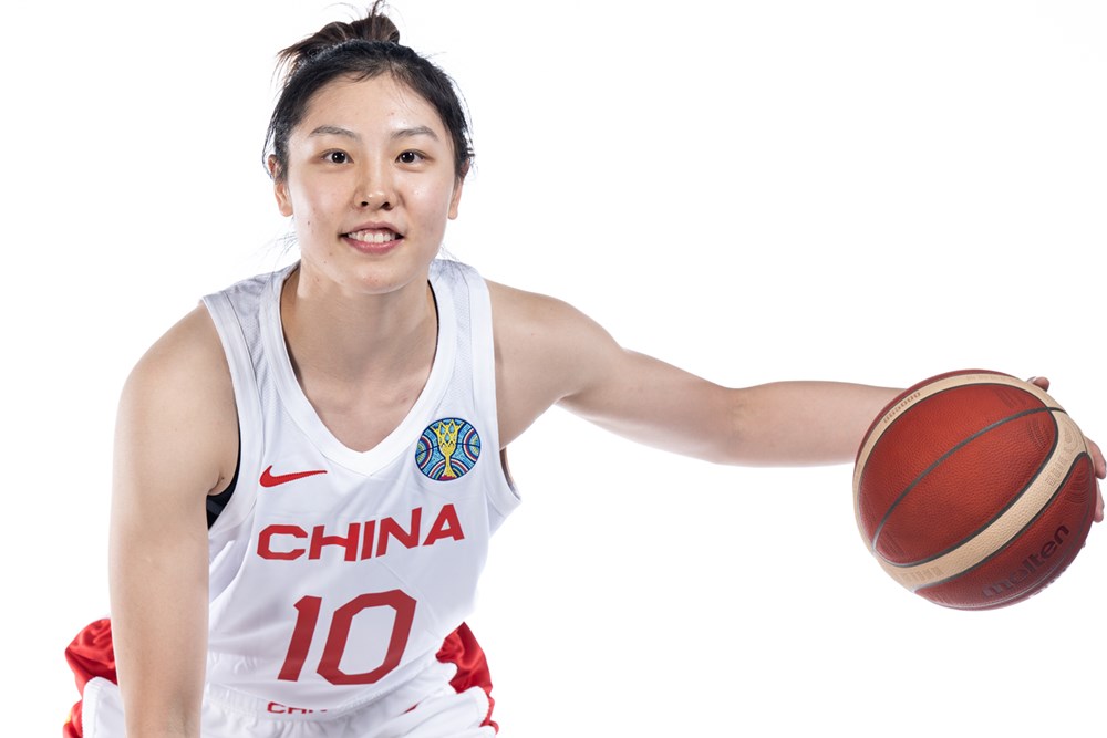 “Nữ thần” bóng rổ Trung Quốc cao 1m85 sở hữu vẻ đẹp tươi tắn, năng động - Ảnh 1.