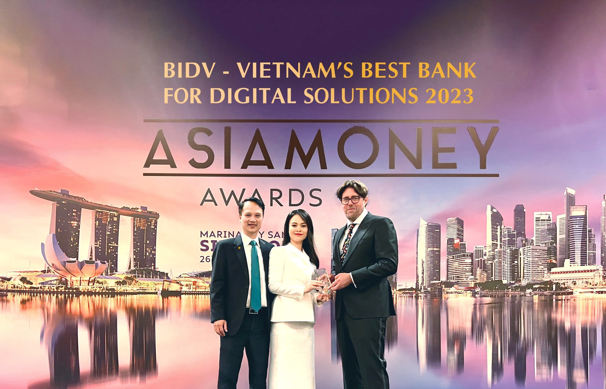 BIDV nhận giải thưởng “Ngân hàng cung cấp giải pháp số hàng đầu Việt Nam” - Ảnh 1.