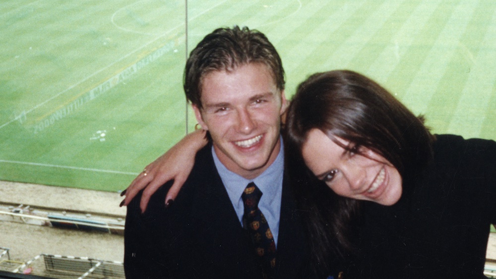 David Beckham lần đầu tiên &quot;bật&quot; vợ trên sóng truyền hình - Ảnh 2.
