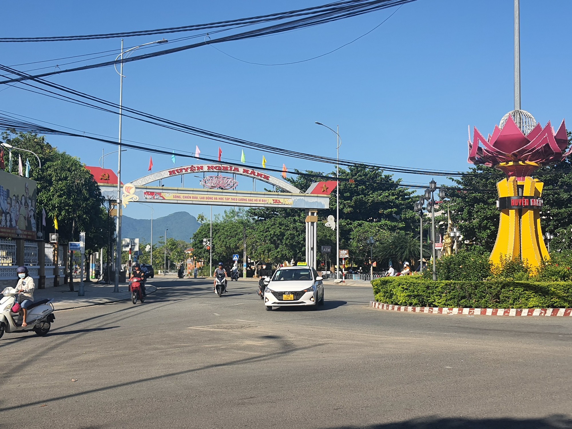 Tập trung phát triển kinh tế, “mở đường” cho Quảng Ngãi nâng tầm nông thôn mới - Ảnh 1.