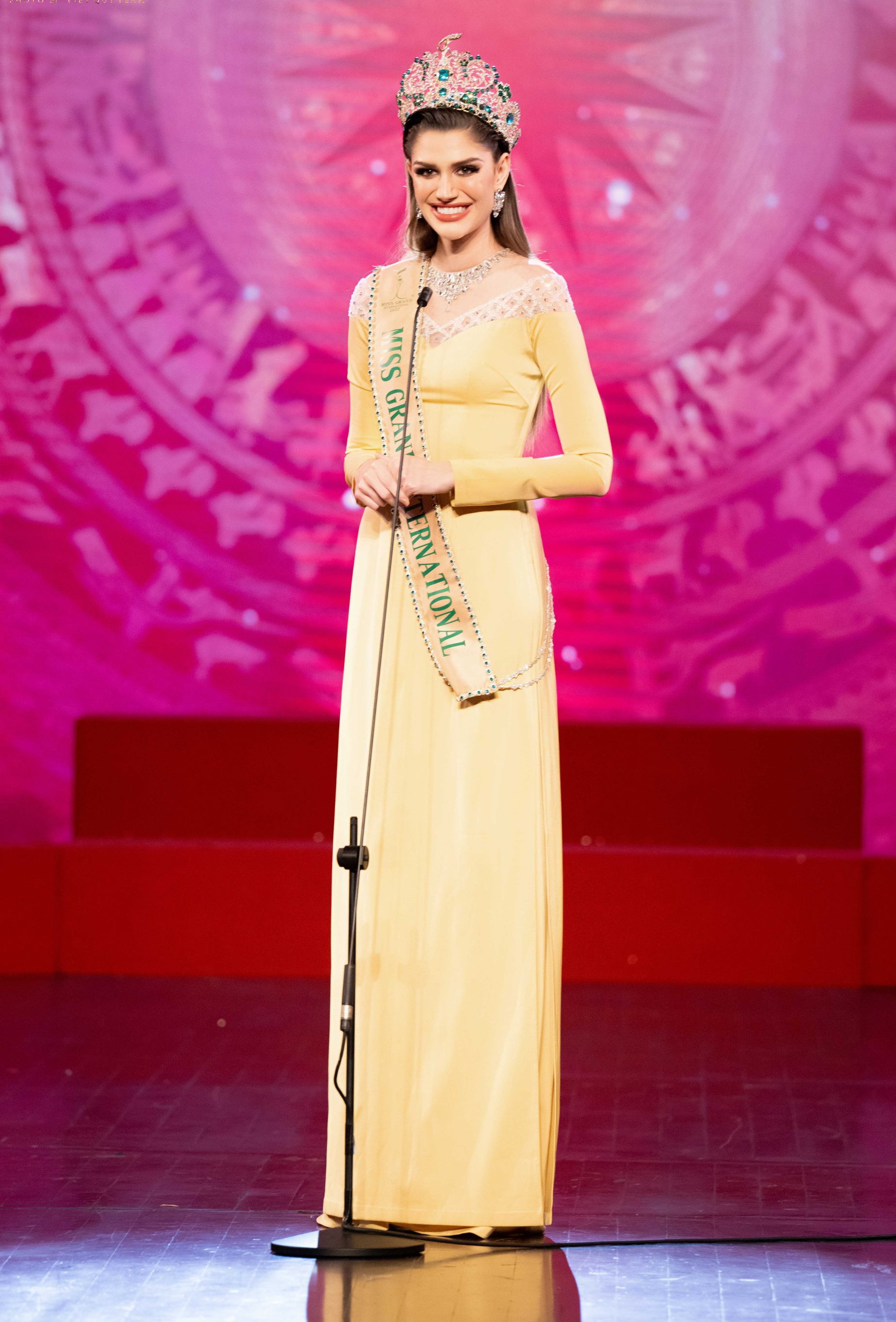 Đương kim Hoa hậu Hòa bình Quốc tế Isabella Menin: Ban giám khảo &quot;đau đầu&quot; để tìm ra tân Miss Grand International 2023 - Ảnh 1.
