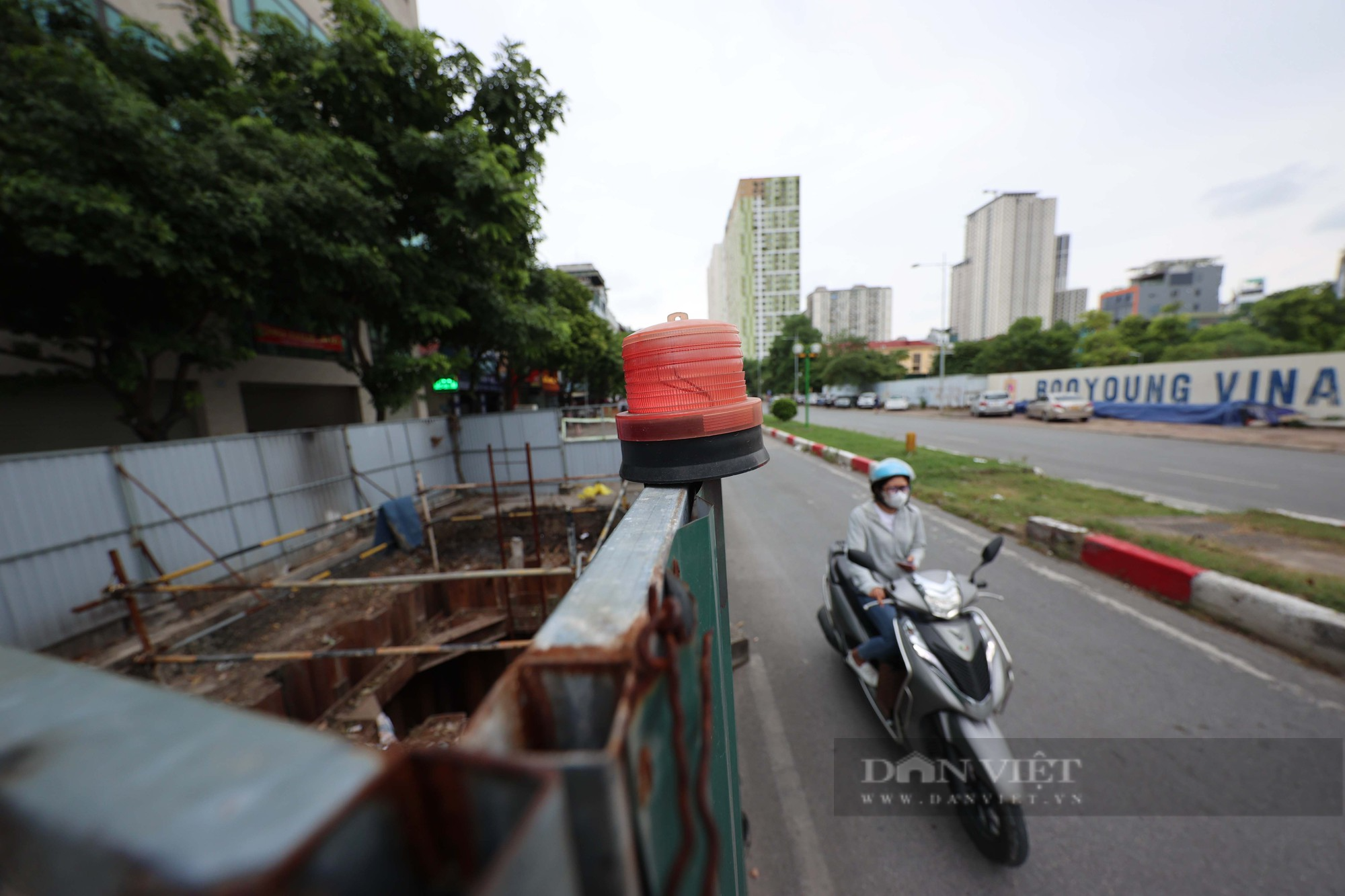 Độc lạ ở Hà Nội: Con đường chỉ dài hơn một cây số nhưng có đến 8 lô cốt án ngữ - Ảnh 3.