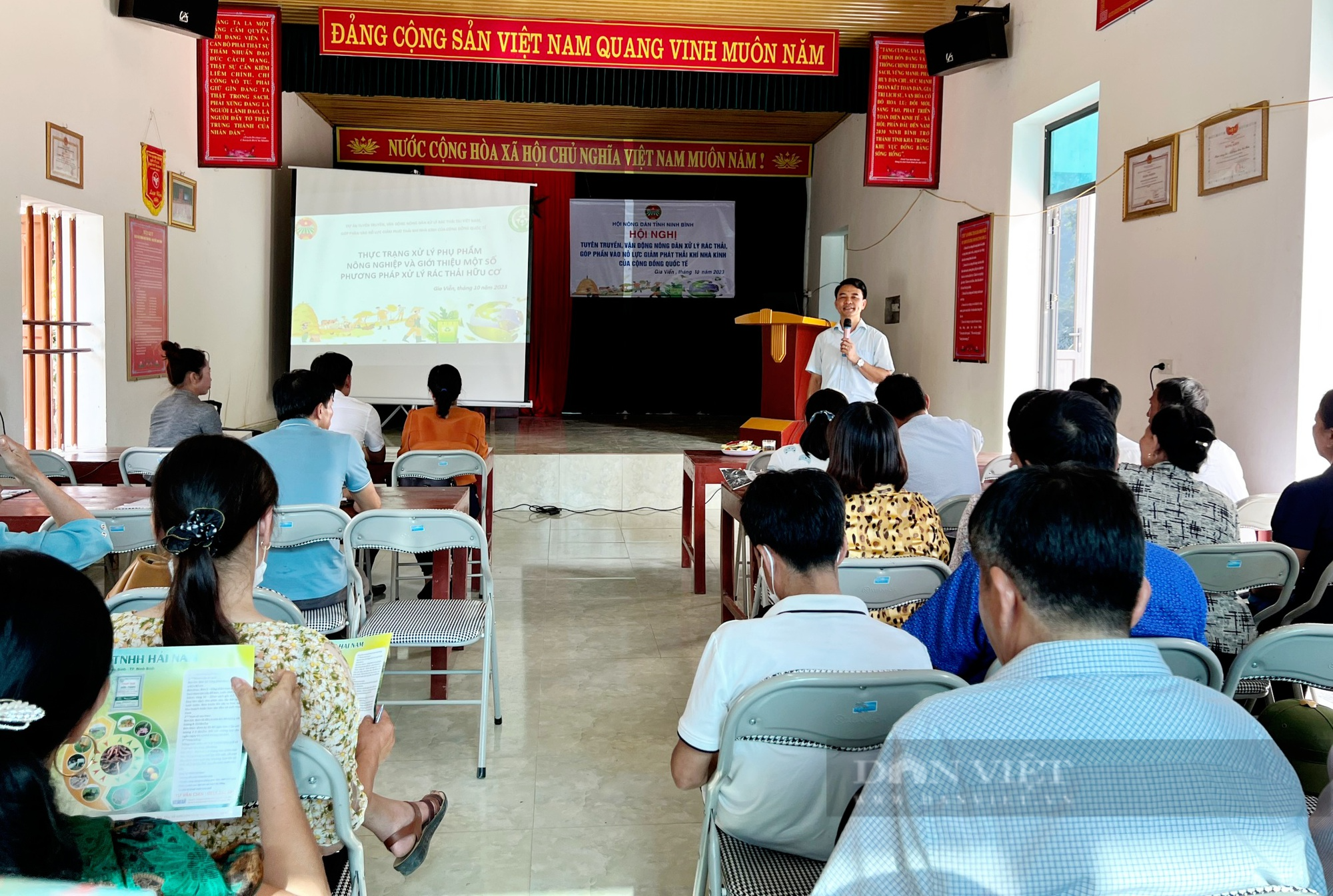 Nông dân Ninh Bình áp dụng phương pháp chuyển hóa chất thải hữu cơ nâng cao thu nhập - Ảnh 1.