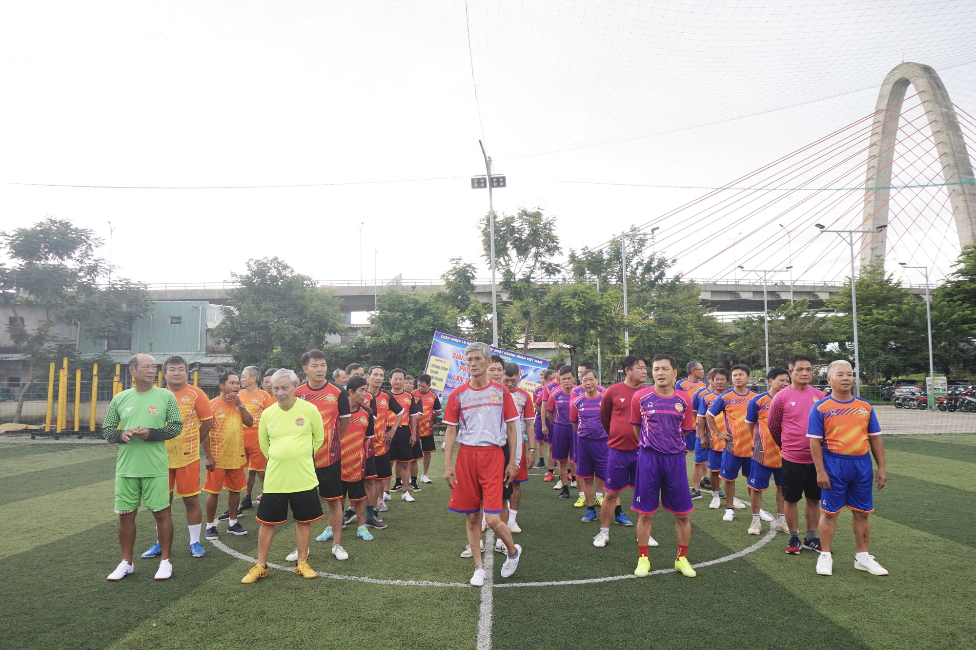 Đà Nẵng: Sôi nổi tranh tài Giải bóng đá nam Chi hội trưởng nông dân quận Thanh Khê - Ảnh 2.