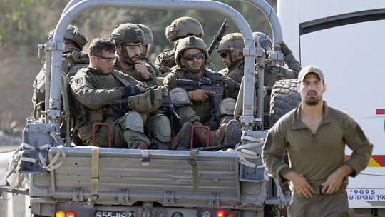 Điều gì đang xảy ra ở Israel khi nước này chiến đấu với cuộc tấn công toàn diện của Hamas - Ảnh 1.