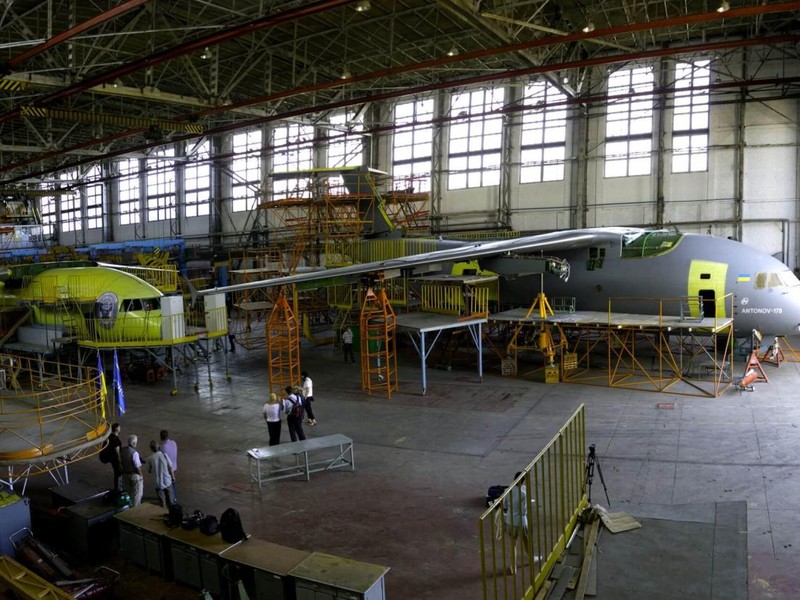 Ukraine đẩy mạnh sản xuất UAV tầm xa tại các cơ sở của Antonov còn sót lại - Ảnh 1.