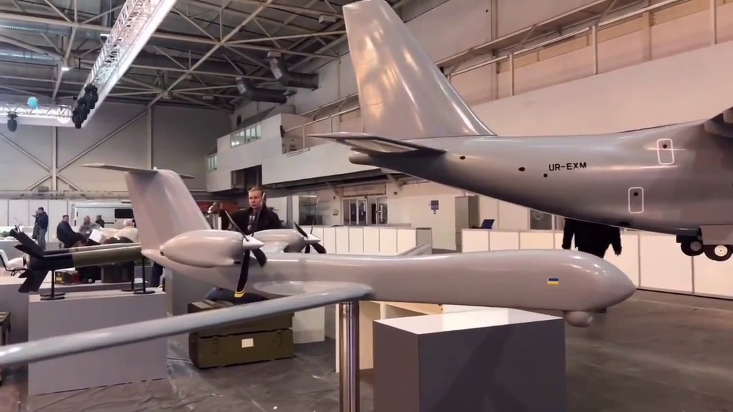 Ukraine đẩy mạnh sản xuất UAV tầm xa tại các cơ sở của Antonov còn sót lại - Ảnh 3.