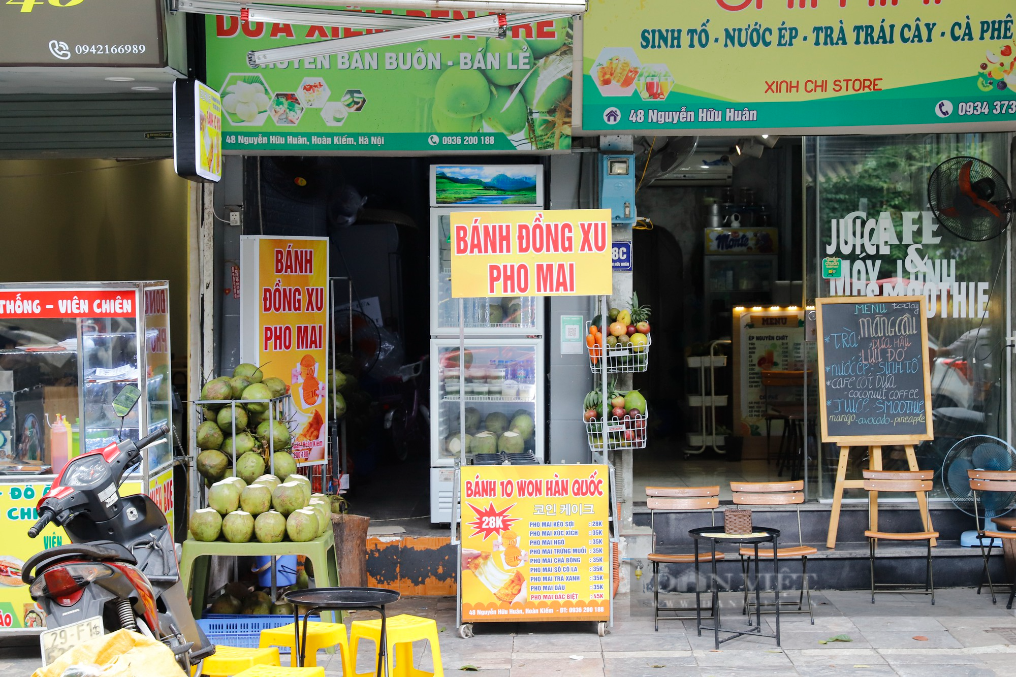 Sau hơn 1 tháng gây sốt, bánh đồng xu phô mai chính thức rơi vào cảnh ế ẩm khắp các phố tại Hà Nội - Ảnh 12.
