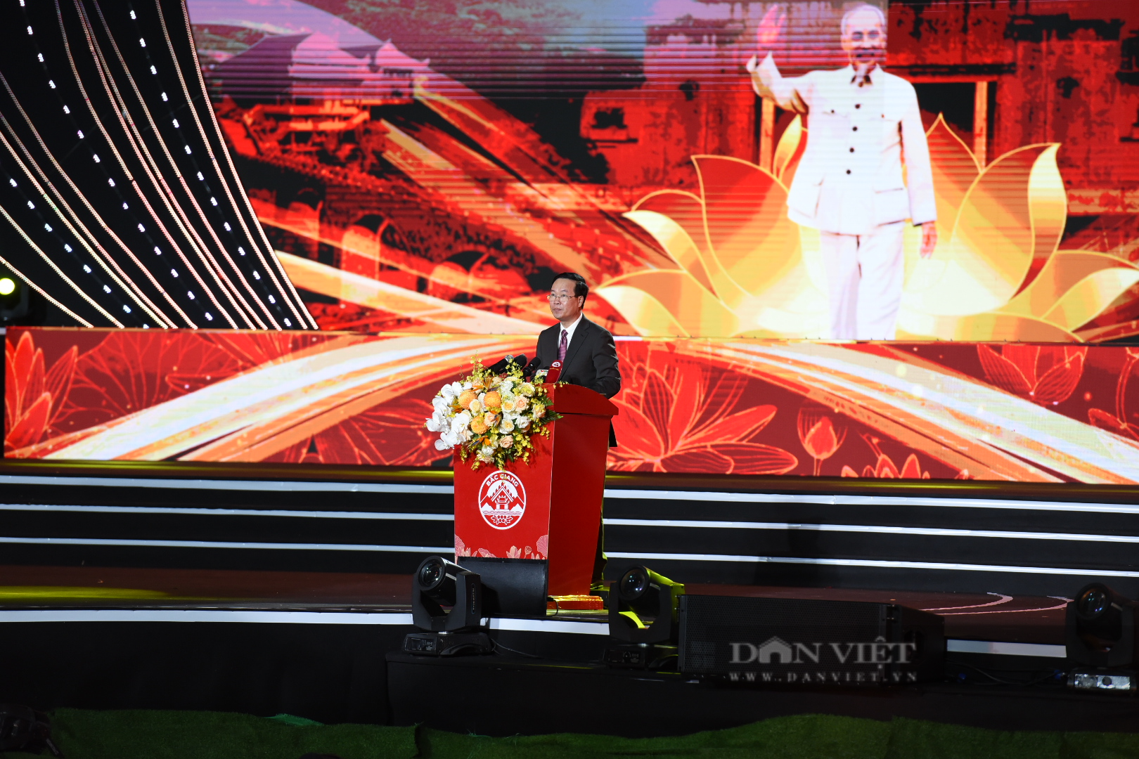 Chủ tịch nước Võ Văn Thưởng: Bắc Giang đang dần trở thành một trung tâm công nghiệp lớn của cả nước - Ảnh 4.