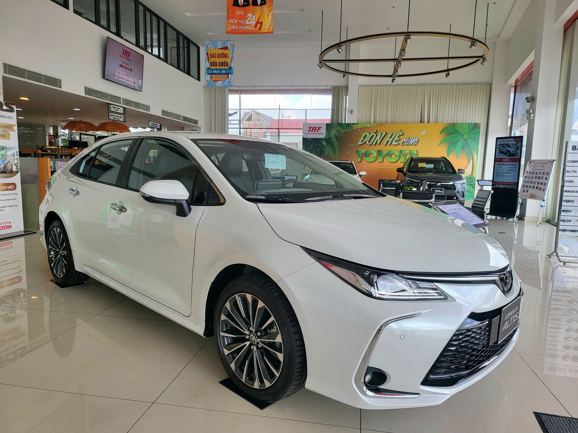 Chi phí &quot;nuôi&quot; Toyota Corolla Altis 2023 có đủ hấp dẫn người dùng Việt - Ảnh 1.