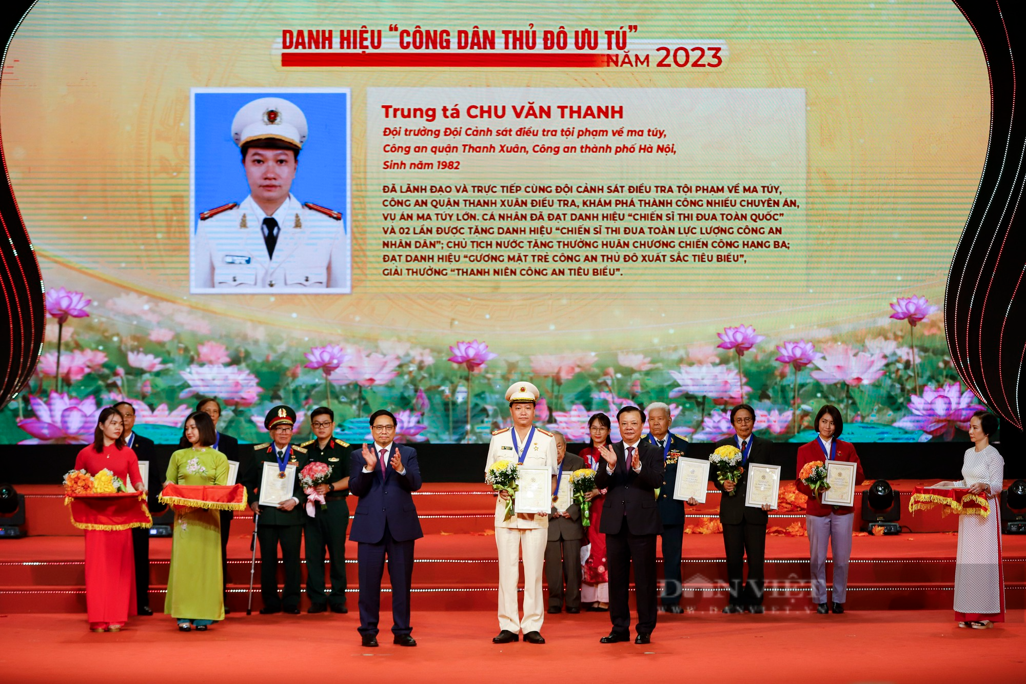 Hình ảnh Thủ tướng Phạm Minh Chính dự Hội nghị vinh danh Công dân Thủ đô Ưu tú năm 2023 - Ảnh 8.