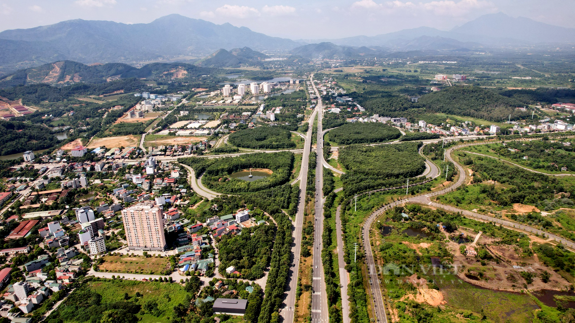 Hình hài tuyến đường 5.200 tỷ đồng nối Đại lộ Thăng Long với cao tốc Hòa Lạc – Hòa Bình trước ngày khởi công - Ảnh 2.