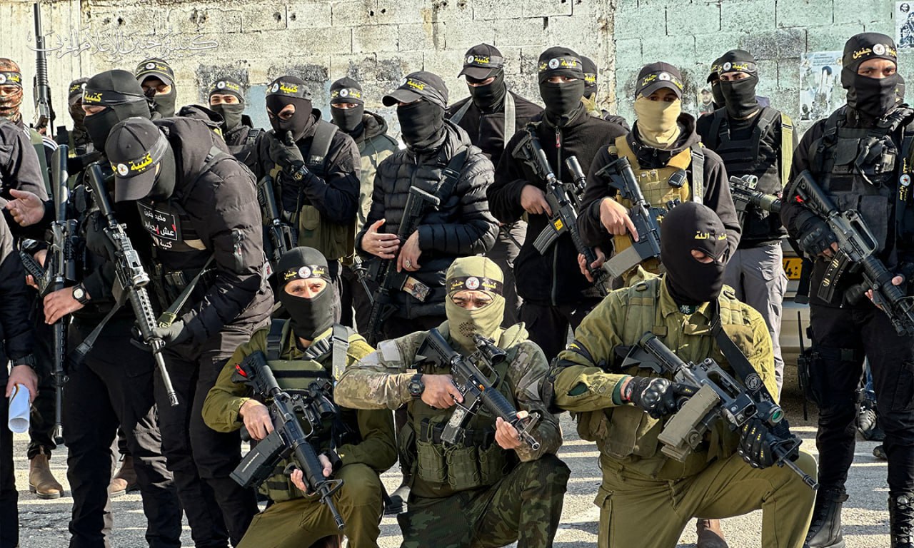 Nhóm vũ trang Hamas khét tiếng như thế nào, lấy vũ khí từ đâu để liều mạng tấn công Israel? - Ảnh 1.
